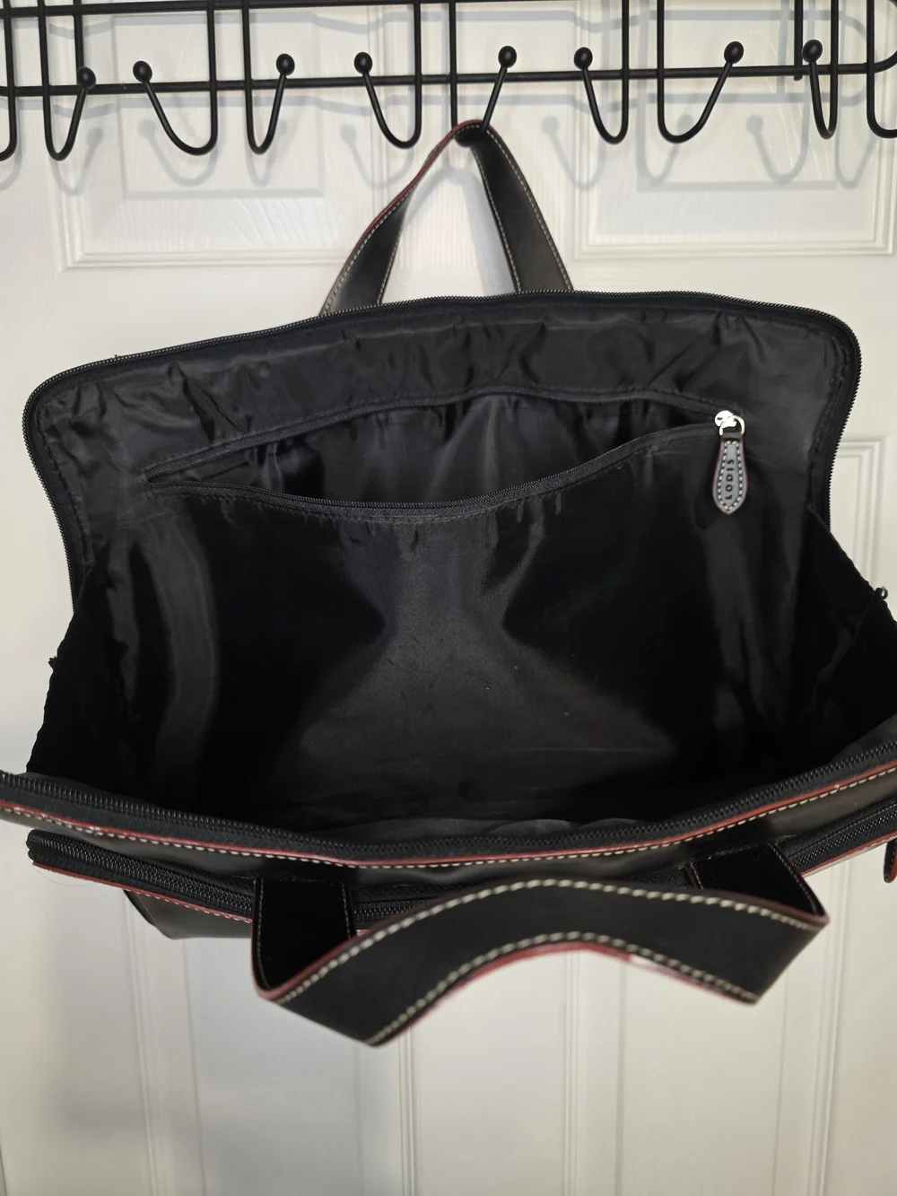 Lodis Black Leather Laptop Briefcase Shoulder Strap, Solid, Zip Closure